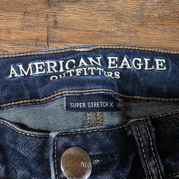 American Eagle Outfitters Women's Distressed Blue Jeans - Picture 5 of 9